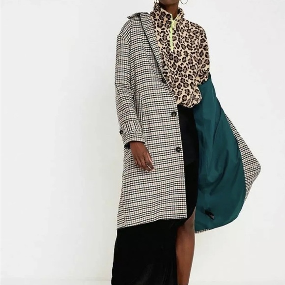 Urban Outfitters Fleece Crop Jumper Brown Beige Mix Leopard Print Neon Zip - Picture 10 of 14